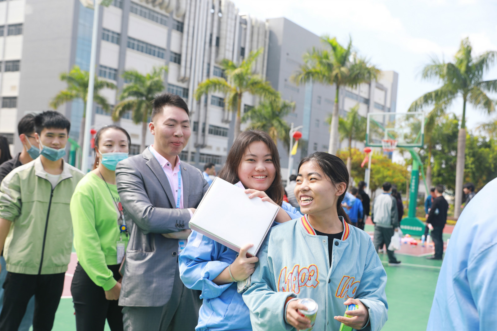 就地过年，年味不减—我在金年会挺好的
